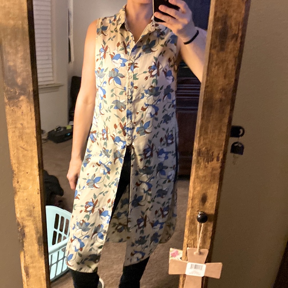 3/$13🌈Nwot*Timing- unique Shirt”dress”
